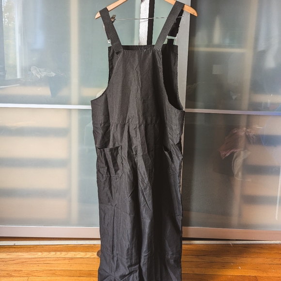 Pre-loved lightweight simple black overalls - Large - Picture 9 of 9